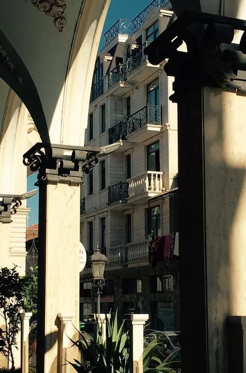 Belvedere — Photo 6