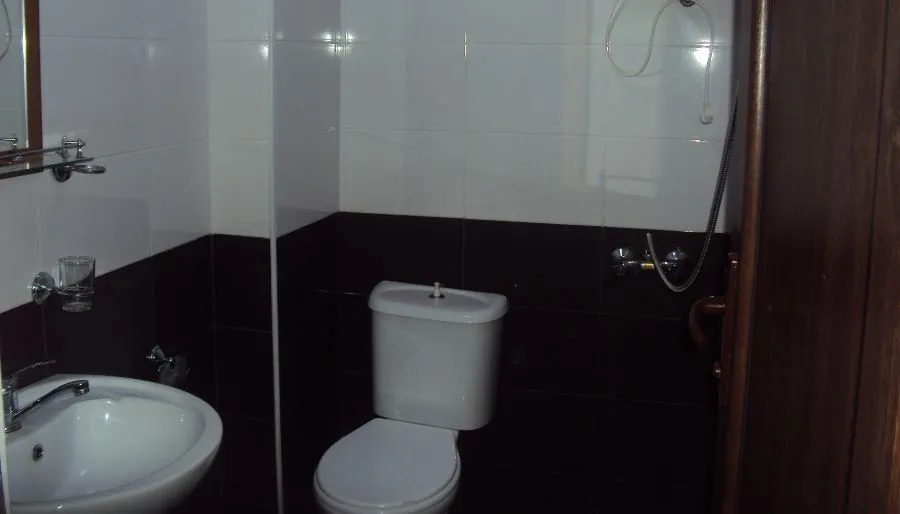 4 VILLA — Photo 23