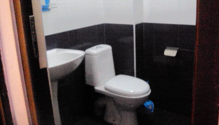 4 VILLA — Photo 28