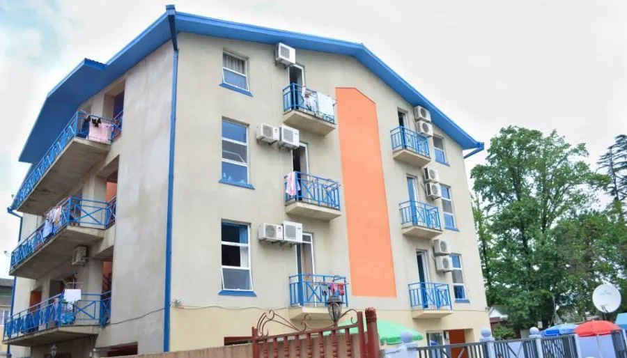 4 VILLA — Photo 1