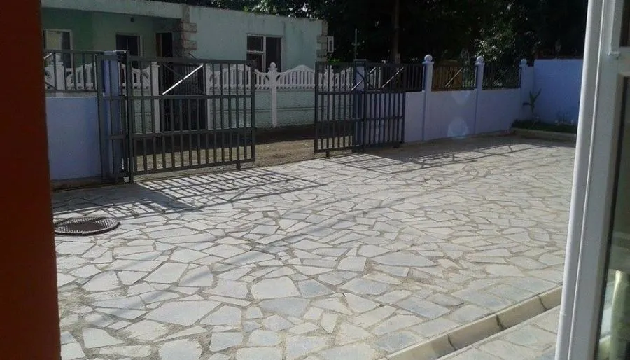 4 VILLA — Photo 14