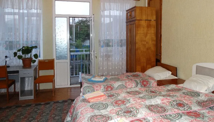 Friends house — Photo 24