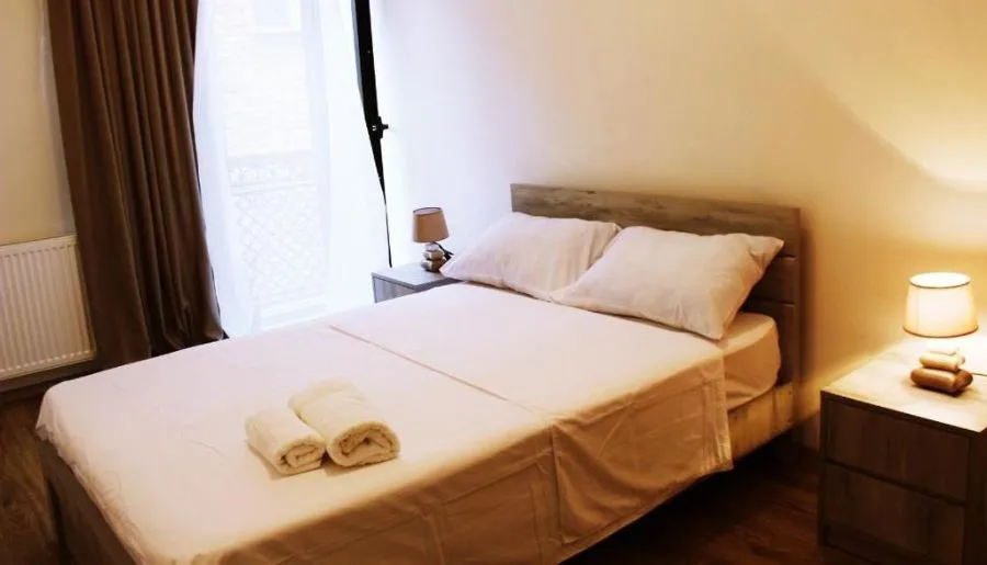 FRIENDS COZY HOME — Photo 17