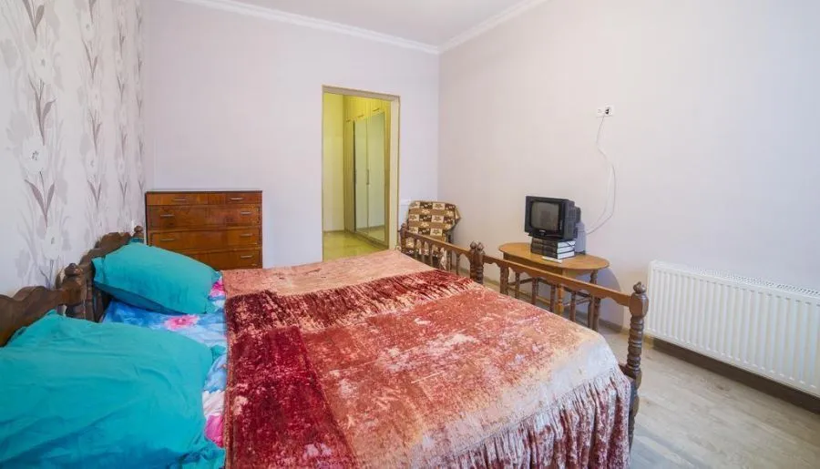 Niniko's Guesthouse — Photo 32