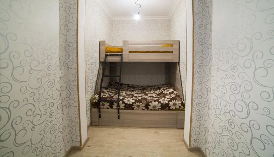 Niniko's Guesthouse — Photo 20