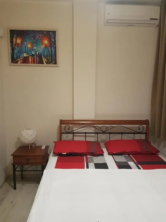 Lika's Guesthouse — Photo 28