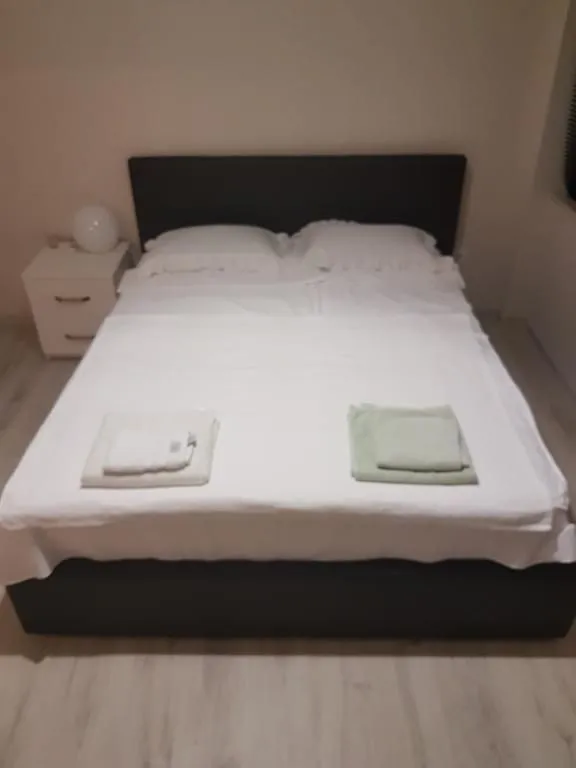 Lika's Guesthouse — Photo 22