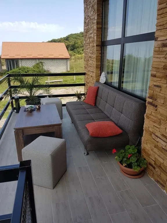 Lika's Guesthouse — Photo 12