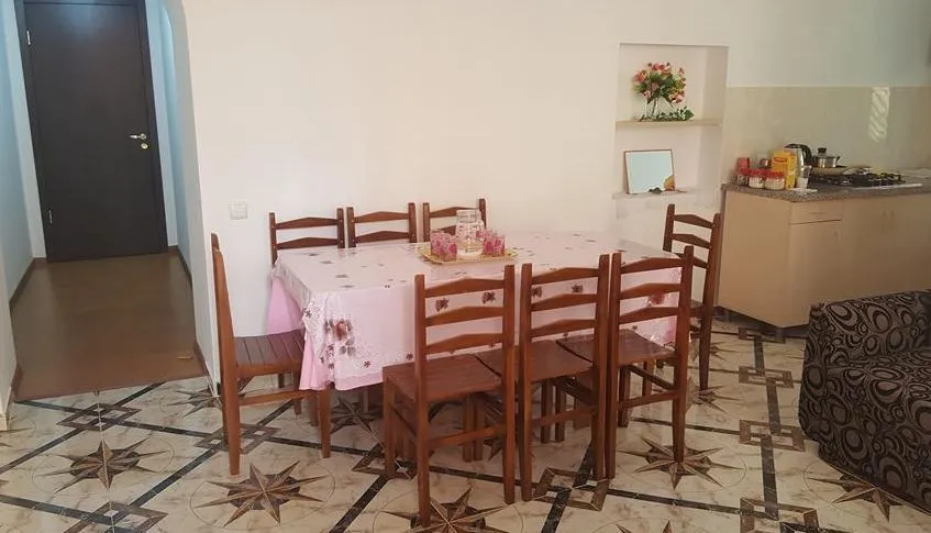 Quiet House — Photo 11