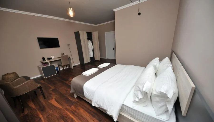 Boho Tiflis Hotel — Photo 29