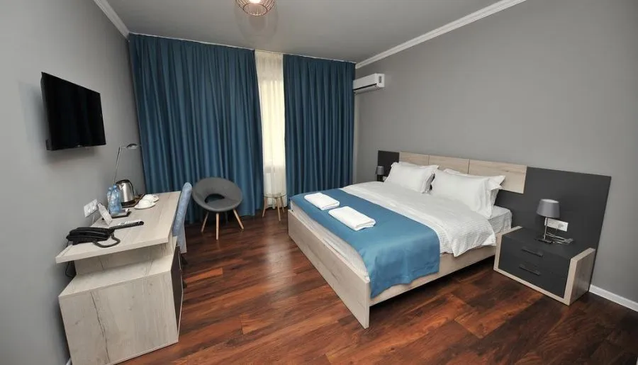 Boho Tiflis Hotel — Photo 35