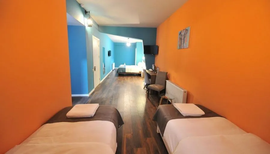 Boho Tiflis Hotel — Photo 27