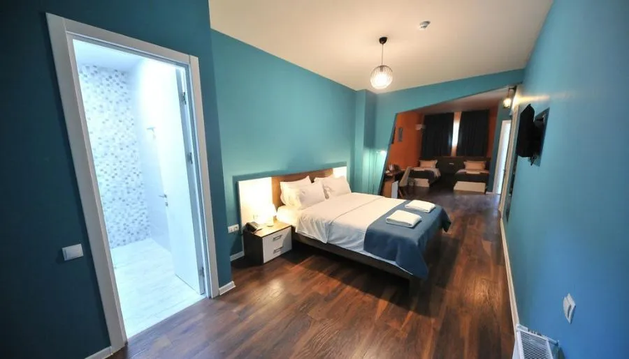 Boho Tiflis Hotel — Photo 43