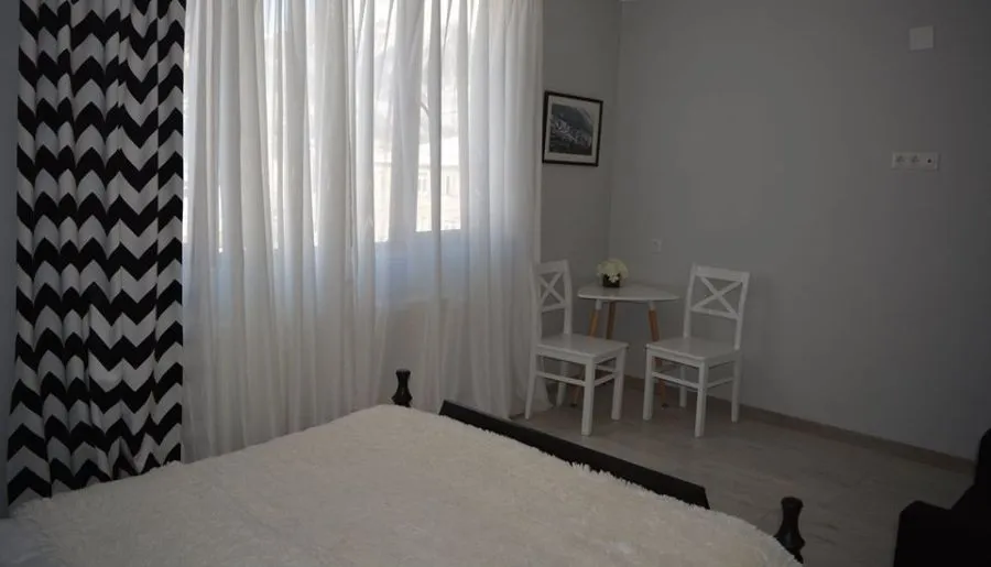 Manoni's Guesthouse — Photo 75