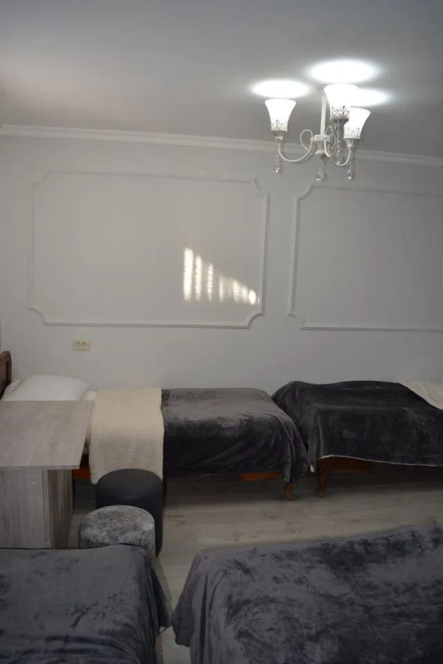Manoni's Guesthouse — Photo 40