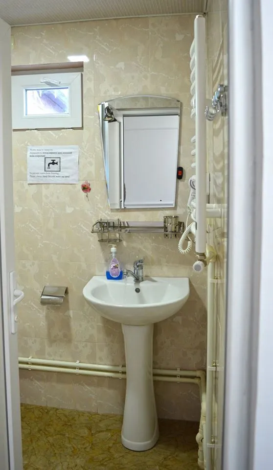 Manoni's Guesthouse — Photo 41