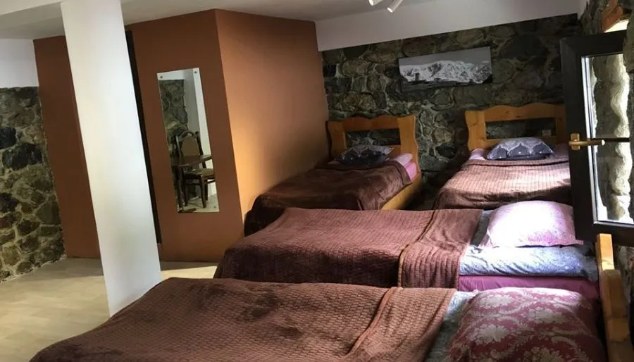 Manoni's Guesthouse — Photo 46