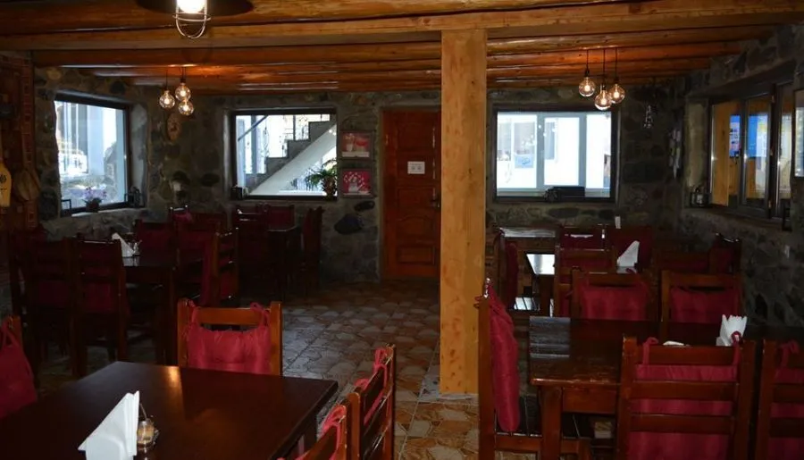 Manoni's Guesthouse — Photo 15