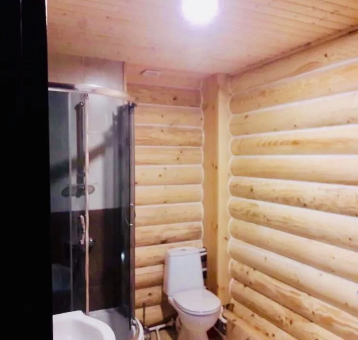 Wooden Cottage — Photo 12