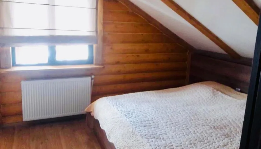 Wooden Cottage — Photo 26
