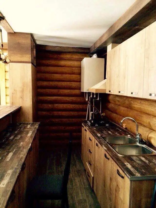 Wooden Cottage — Photo 11