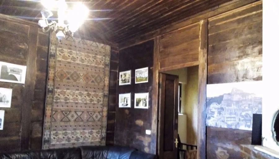 Hut — Photo 20