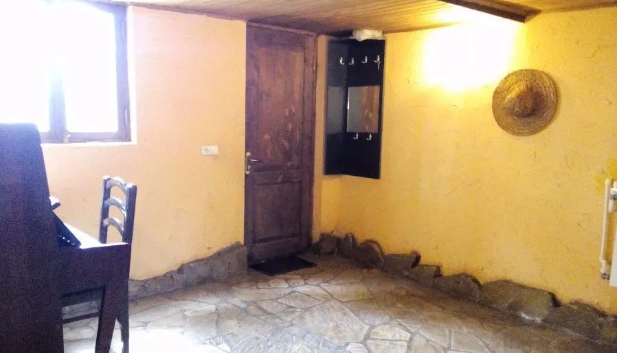 Hut — Photo 11