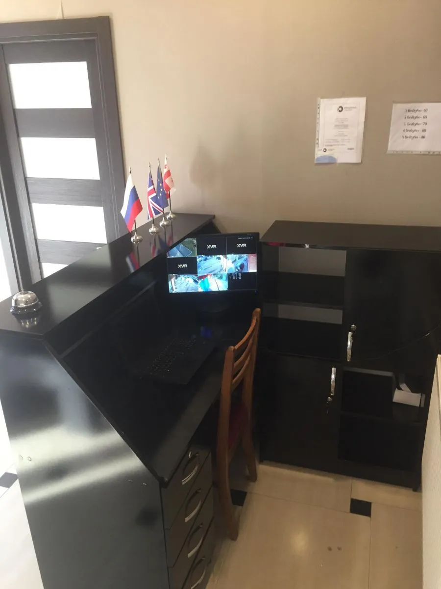 REDHOTEL — Photo 18
