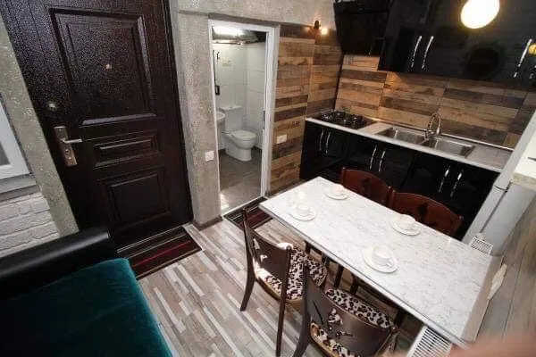 Apartment in old Tbilisi — Photo 18