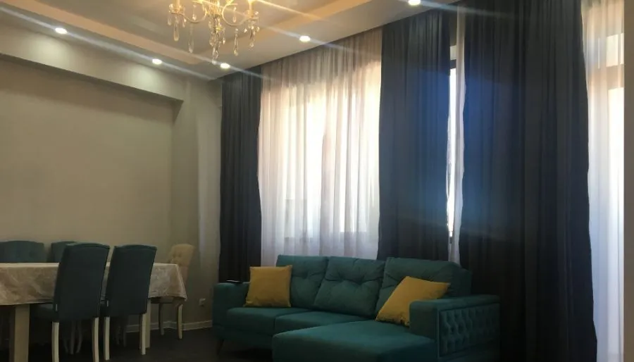 Cozy Apartment in the centre near Holiday Inn Hotel — Photo 11