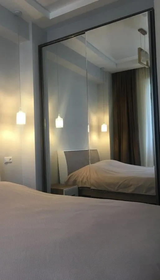 Cozy Apartment in the centre near Holiday Inn Hotel — Photo 5