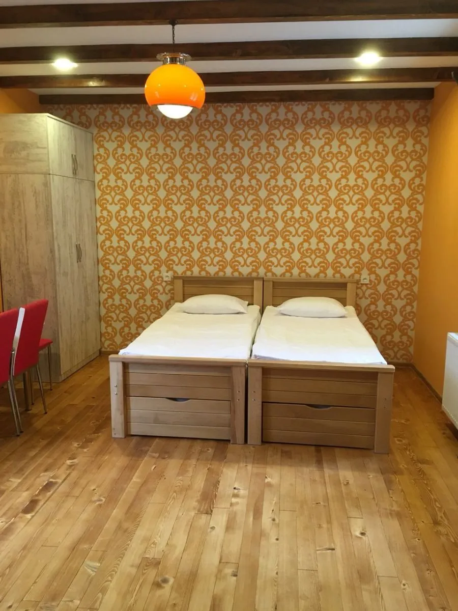 Yellow House — Photo 12
