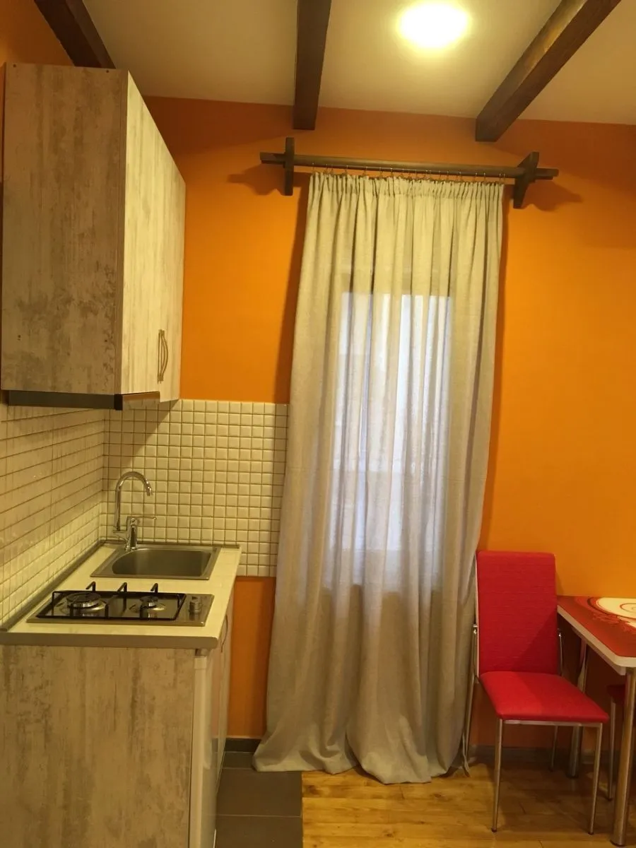 Yellow House — Photo 37