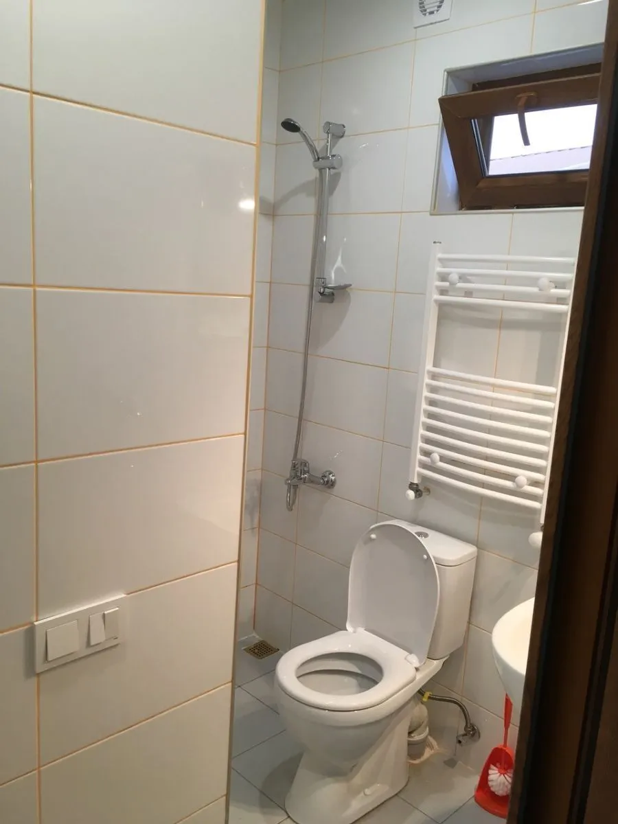 Yellow House — Photo 27