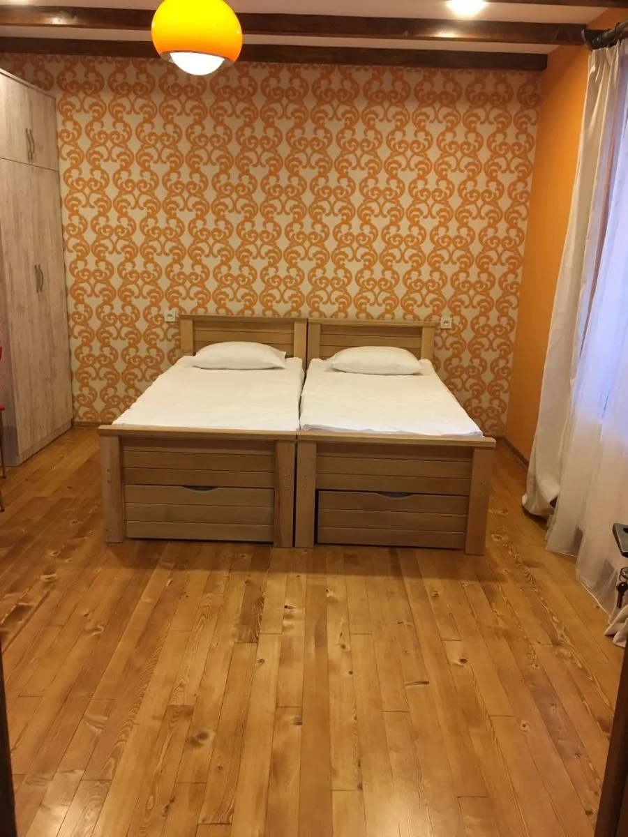 Yellow House — Photo 39