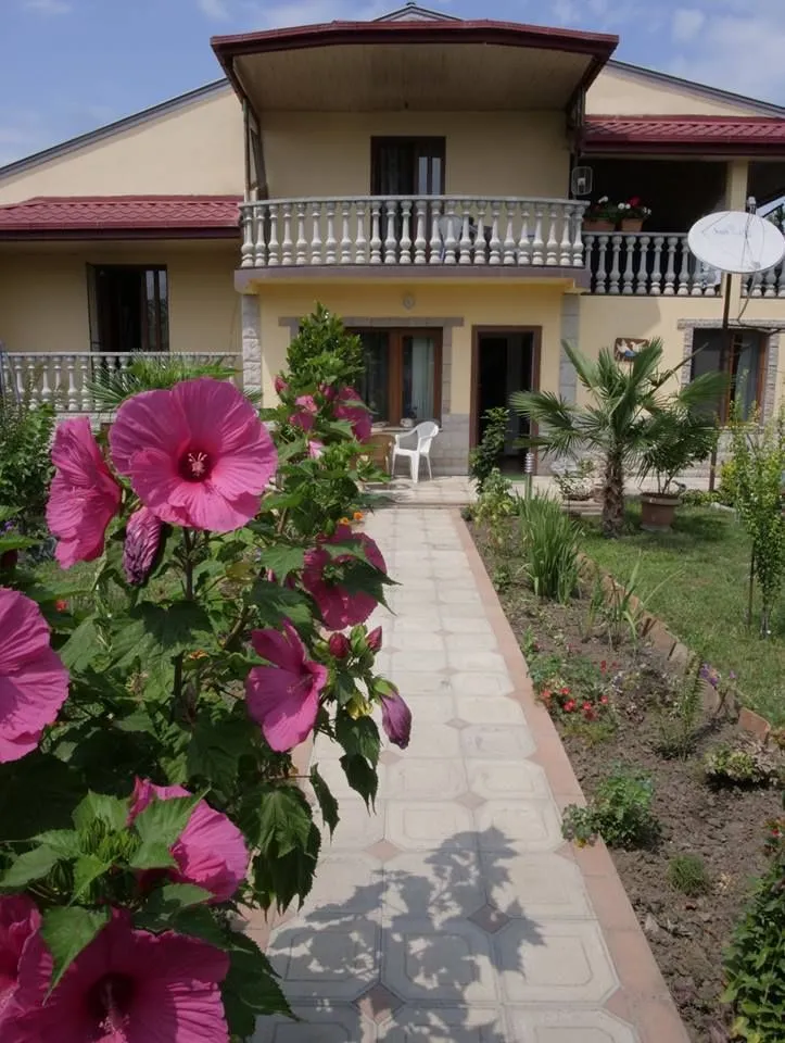 Alex's guest house — Photo 19