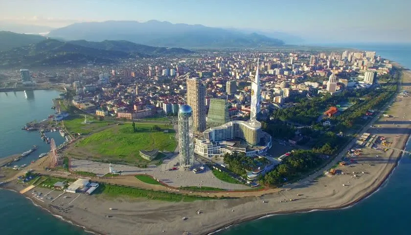 Comfortable apartment in Batumi — Photo 3