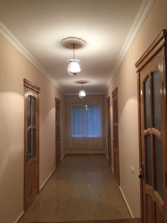 ORANGE HOUSE — Photo 23