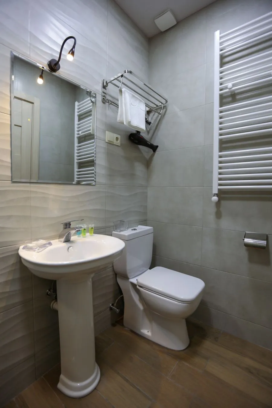 Cozy Apartment In Old Tbilisi — Photo 32
