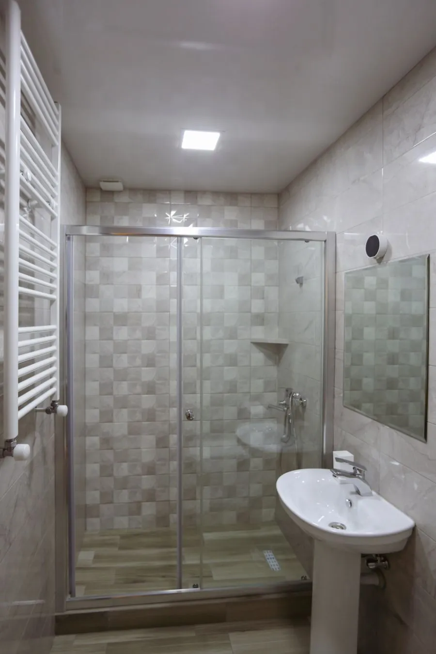 Cozy Apartment In Old Tbilisi — Photo 22