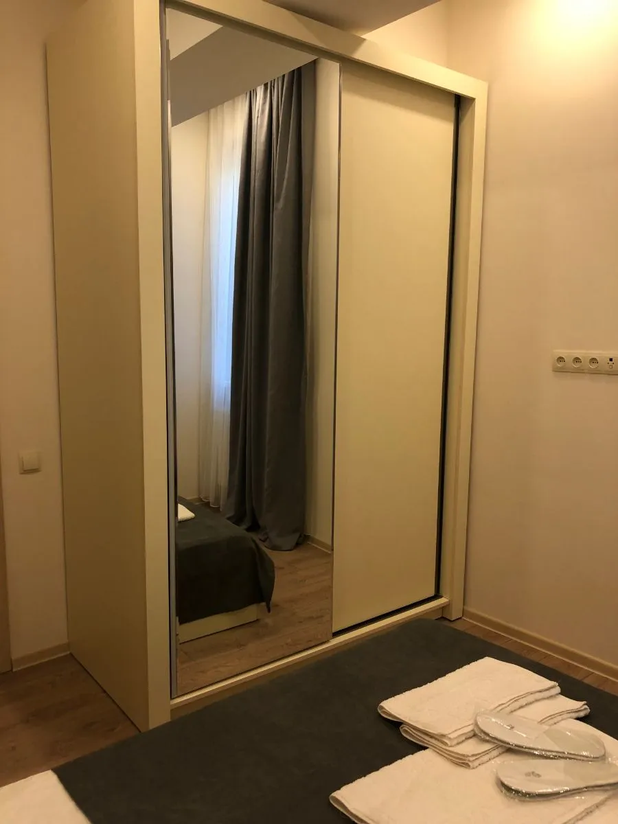 Cozy Apartment In Old Tbilisi — Photo 18