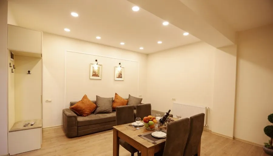 Cozy Apartment In Old Tbilisi — Photo 15