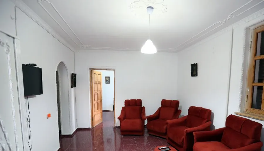 Family Rooms — Photo 18