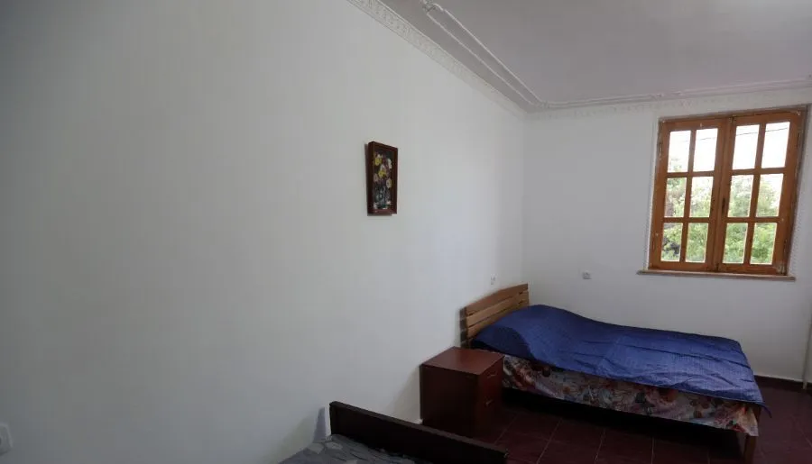 Family Rooms — Photo 16