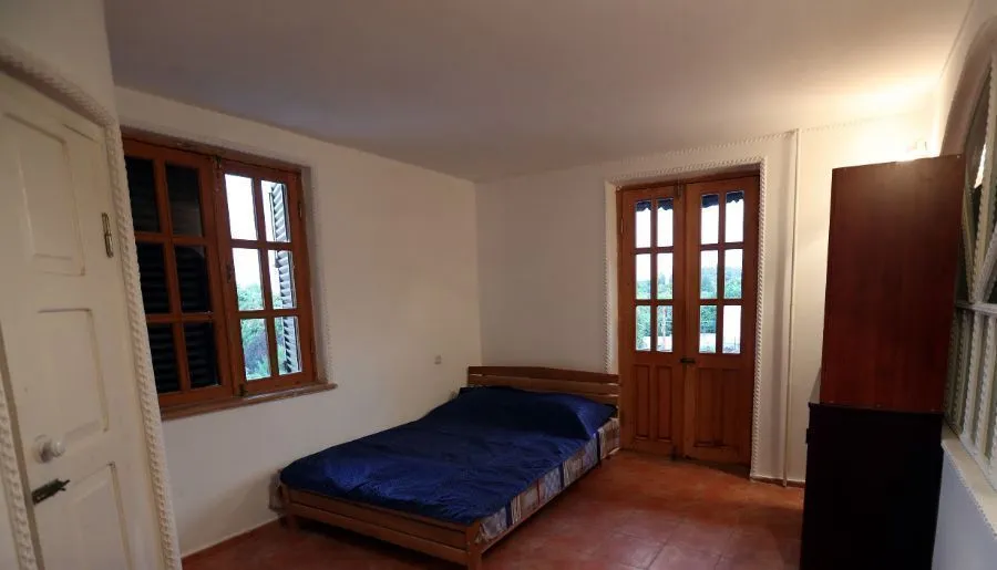 Family Rooms — Photo 12