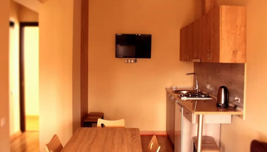 Family Rooms — Photo 11