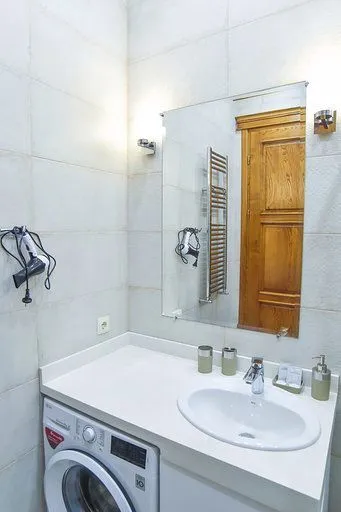 Exclusive Apartment in the Heart of Old Kutaisi — Photo 25