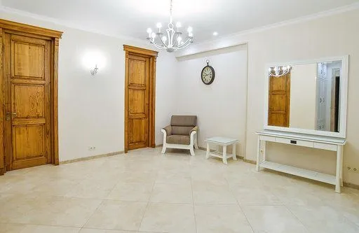 Exclusive Apartment in the Heart of Old Kutaisi — Photo 31