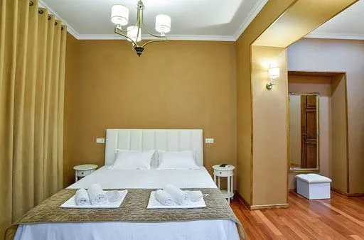 Exclusive Apartment in the Heart of Old Kutaisi — Photo 20