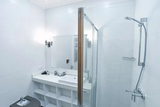 Exclusive Apartment in the Heart of Old Kutaisi — Photo 10